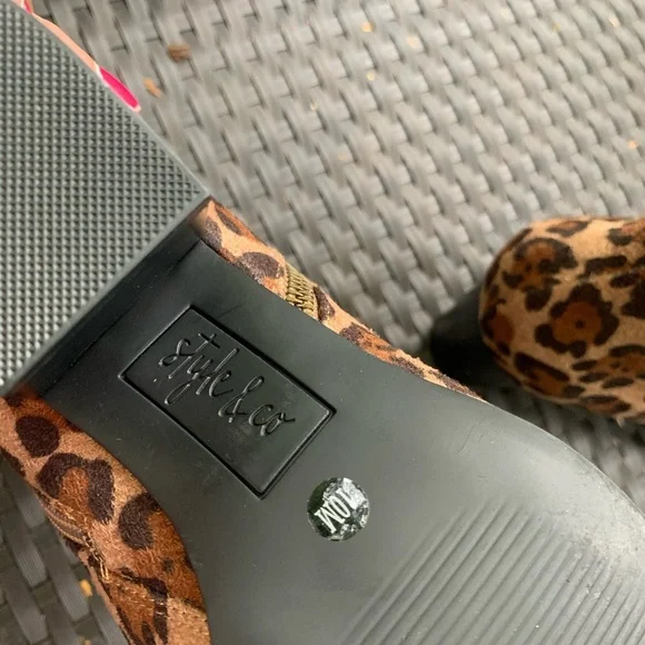 New Style & Co. Booties - Picture 8 of 8